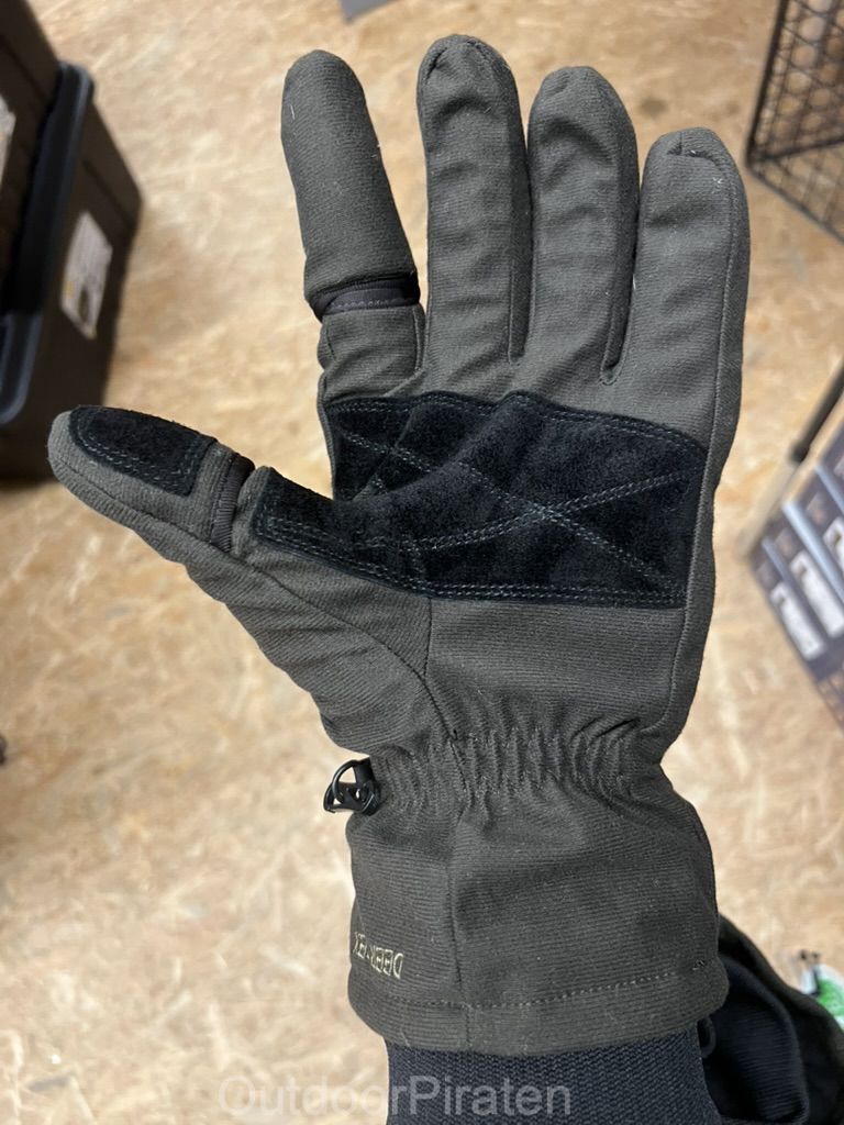 980E0E4D-BCCE-4A85-ABD9-05570C6577D3_1_105_c