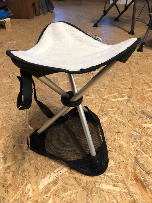 Eagle-Products-Klapp-Sitz-Dreibein-3